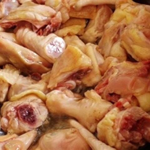 Cách làm gà xào bông cải trắng