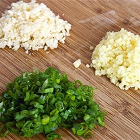 Cách làm gà xào cay tốc hành