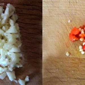 Cách làm gà xào cay