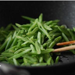 Cách làm gà xào đậu que