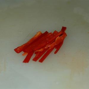 Cách làm gà xào dưa cải chua