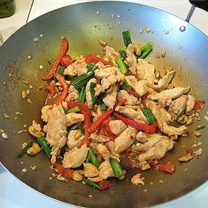 Cách làm gà xào hạt điều
