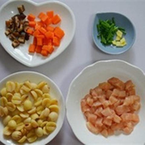 Cách làm gà xào hạt sen