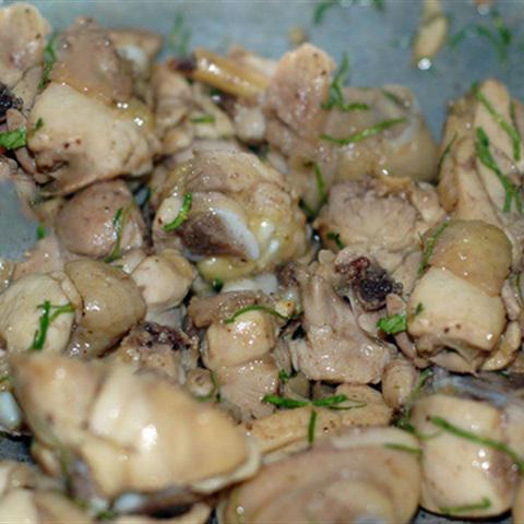 Cách làm gà xào lá chanh