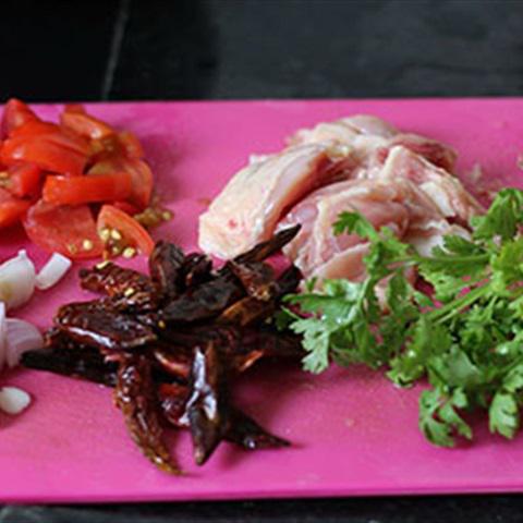 Cách làm gà xào ớt chua cay