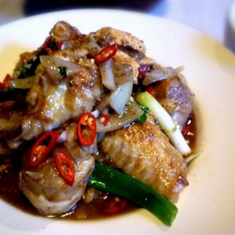 Cách làm gà xào ớt sả băm