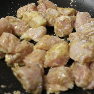 Cách làm gà xào rau củ