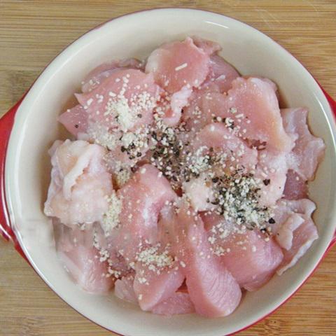 Cách làm gà xào sa tế