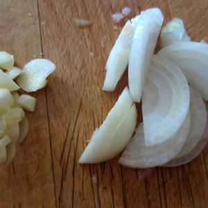 Cách làm gà xào su su