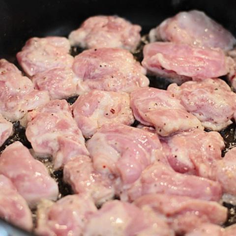 Cách làm gà xào vải