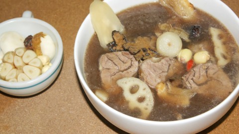 Gà xé sợi xào cay tuyệt ngon