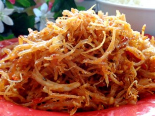 Gà xé sợi xào cay tuyệt ngon