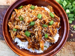 Gà xé tưới mật ong