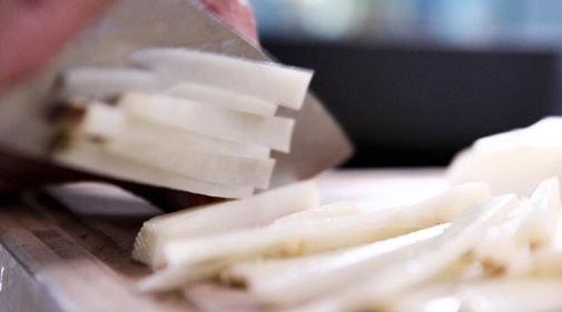 Gà xiên que ướp sữa chua thơm nức mũi