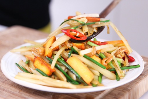 Gà xiên que ướp sữa chua thơm nức mũi