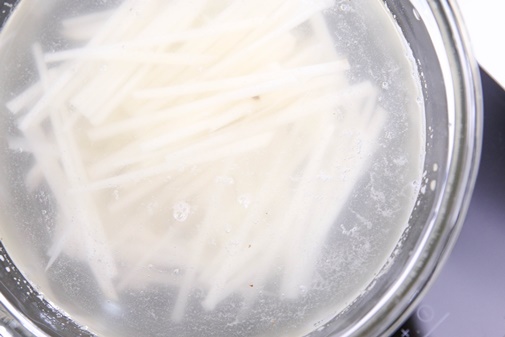 Gà xiên que ướp sữa chua thơm nức mũi