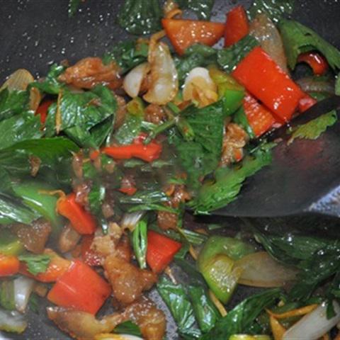 Cách làm gân bò xào ngũ vị