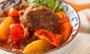 Gắp không ngừng đũa với cách gà sốt sa tế cay nồng, vàng ruộm