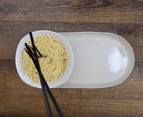 Gắp không ngừng đũa với món thịt heo quay bì giòn ngon như ngoài hàng