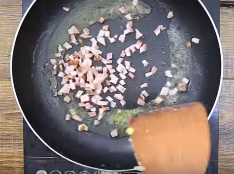 Gắp liền tay món bún xếp lớp độc đáo, thanh vị, ăn hoài không sợ ngán