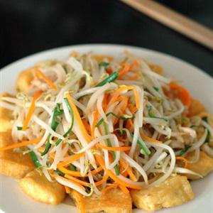 Cách làm giá hẹ xào đậu hũ