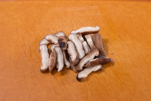 Giải nhiệt, giảm stress với nước chanh oải hương