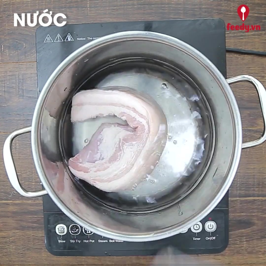 Giải nhiệt với canh đầu cá nấu đậu hũ và cải xanh