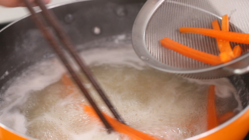 Giải nhiệt với canh hải sản đậu hũ