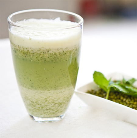 Giảm béo thần tốc với sinh tố đỗ xanh bạc hà