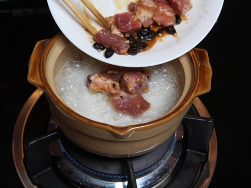 Giảm cân hiệu quả với canh chua nấu nấm cực đơn giản