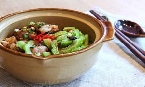 Giảm cân hiệu quả với canh chua nấu nấm cực đơn giản