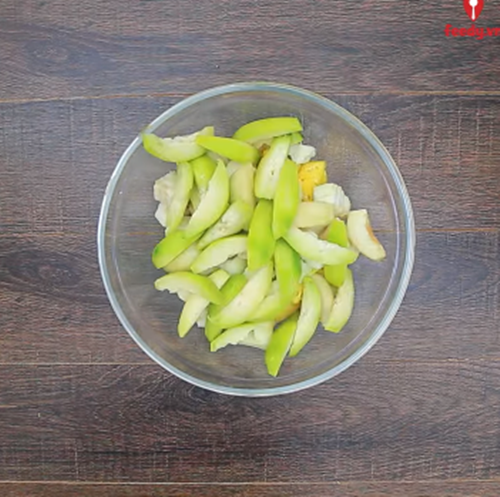 Giảm cân nhanh với sinh tố mướp đắng mật ong