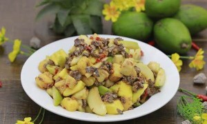 Giảm cân nhanh với sinh tố mướp đắng mật ong