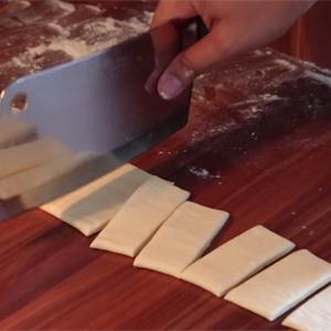 Cách làm giò cháo quẩy