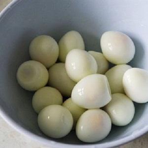 Cách làm giò sống bọc trứng cút chiên xù