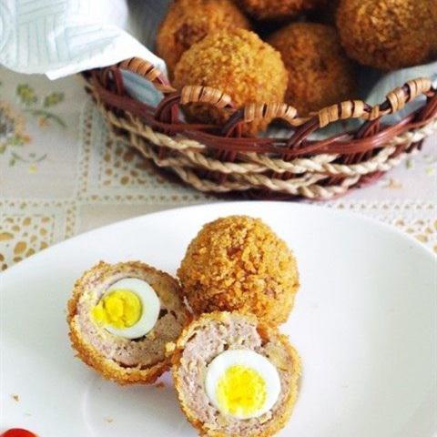 Cách làm giò sống bọc trứng cút chiên xù