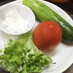 Cách làm giò sống bọc trứng cút chiên