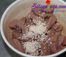 Giòn ngọt ngon cơm với bông cải xanh xào cật heo