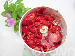 Giúp bé sáng mắt thông minh hơn với món gấc hấp đường