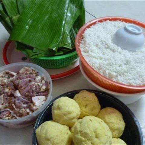 Cách gói bánh chưng bằng lá chuối