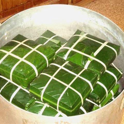 Cách gói bánh chưng bằng lá chuối