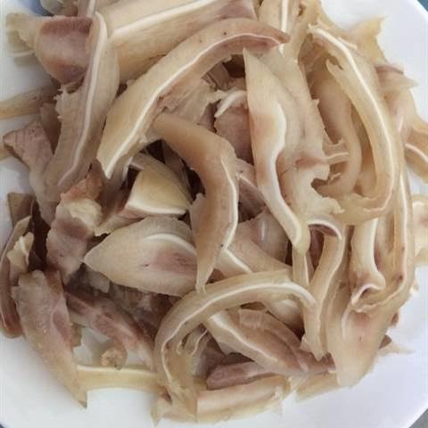 Cách làm gỏi bắp chuối tai heo