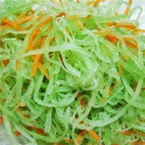 Cách làm gỏi bí đao cà rốt
