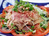 Gỏi bò trộn cải mầm