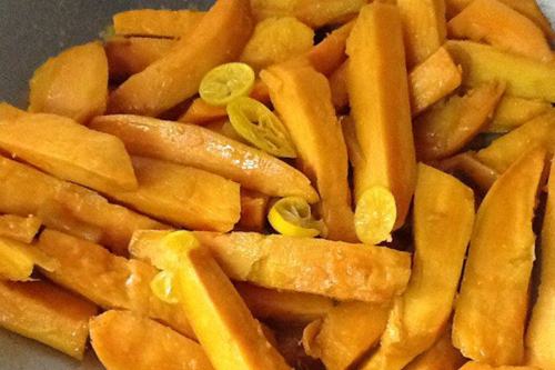 Gỏi bưởi tôm thịt chua giòn cực ngon  ăn ngay trong quả bưởi