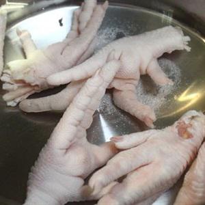 Gỏi chân gà ngó sen