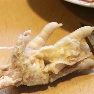 Gỏi chân gà ngó sen