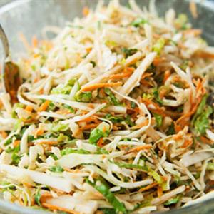 Cách làm gỏi củ sắn bắp cải