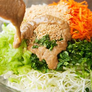 Cách làm gỏi củ sắn bắp cải