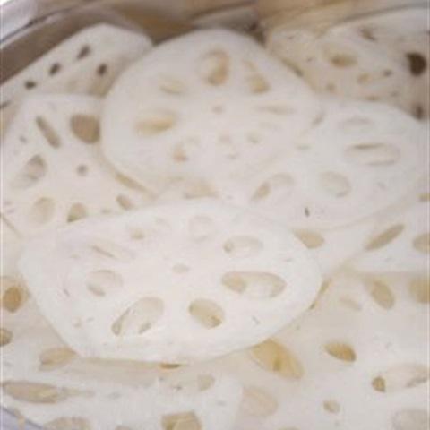 Cách làm gỏi củ sen trộn cay